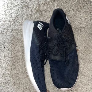 EUC womens new balance sneakers